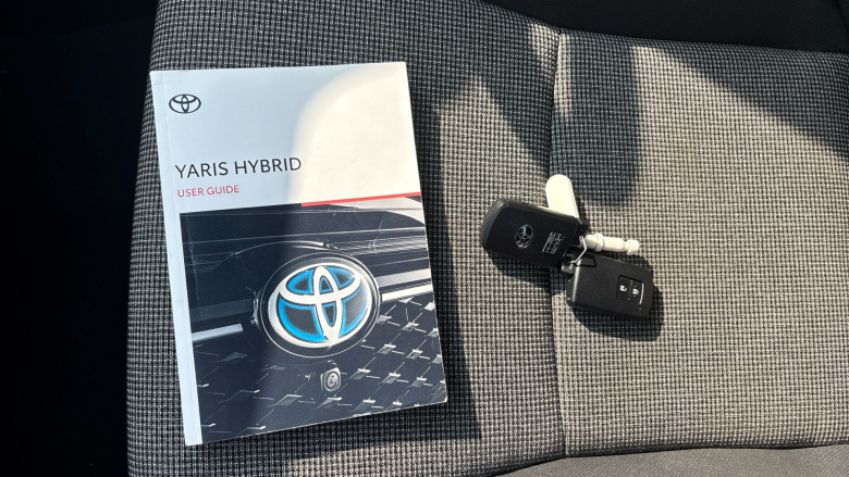 Toyota Yaris 1.5 Hybrid Y20 5dr CVT [Bi-tone] Hybrid Hatchback